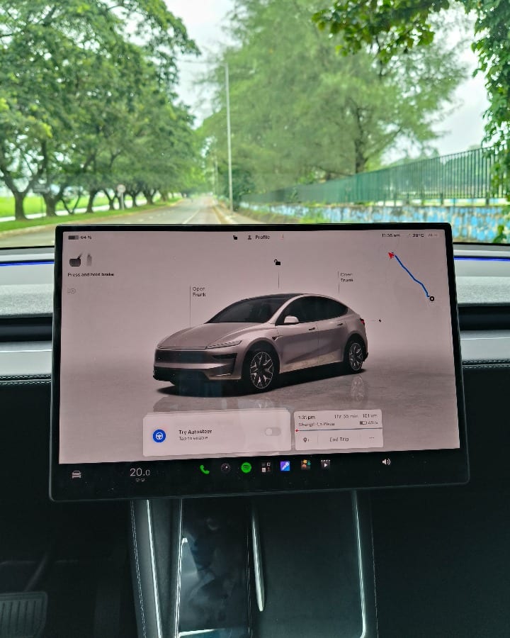 Tesla YL